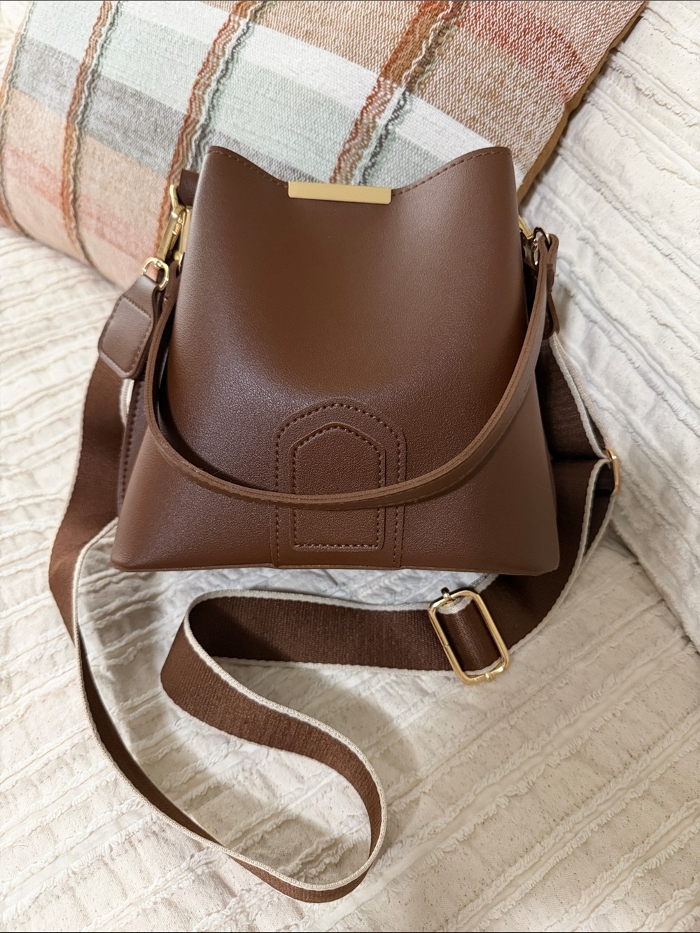 Classic Brown Leatherette Crossbody Bag with Gold Trim